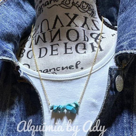 Turquoise beaded balanced bar vermeil gold delicate pendant necklace - Picture 2 of 8